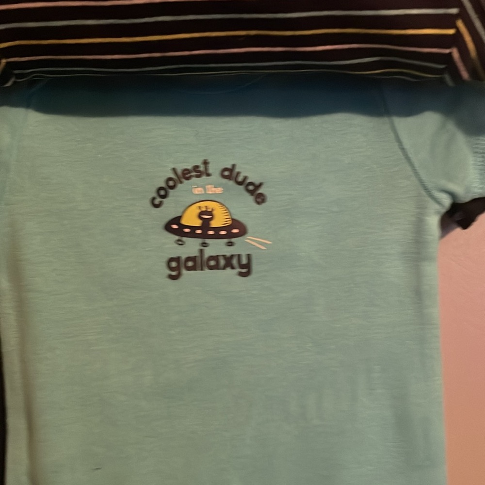 Carter's onesie - 9M - Picture 4 of 7